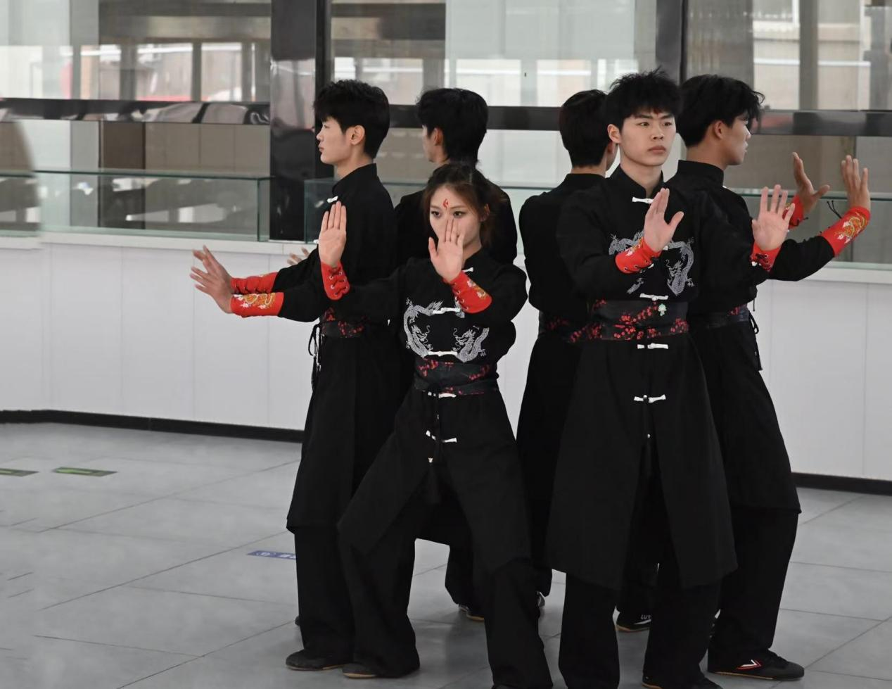 1736323544699924.png 图片2.png