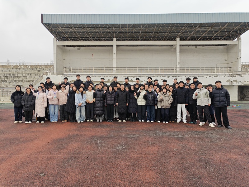 1767018863643688.jpg 素质拓展.jpg