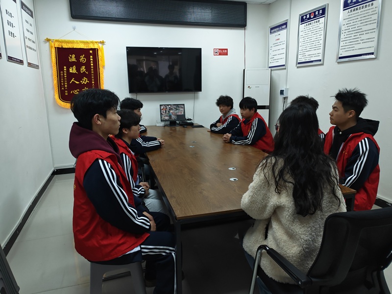 开会.jpg