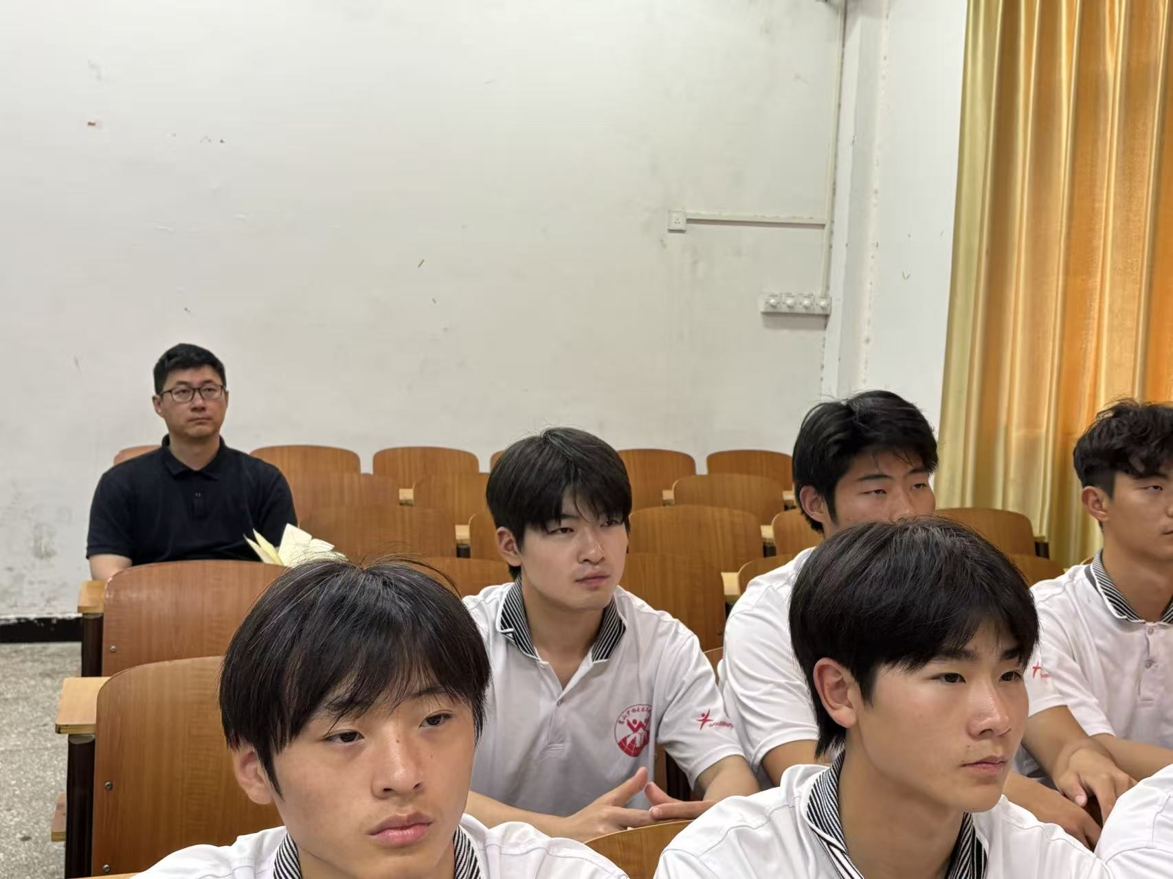 1780906846773829.jpg 0512-刘少鹏-听郜艳丽的课07.jpg
